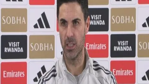 篮球盛宴：绿军对决热火，揭秘巅峰对决背后的精彩解析！