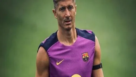 哈登在追逐新篇章的历程中，曾一闪念回归火箭，与快船交易谈判引发热议！